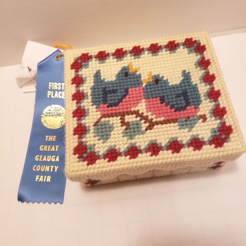 HAND CRAFTED Bluebird Box Needlepoint - Picture 2 of 9